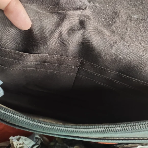 Pure leather imported Italy leather black solid sling bag - Picture 12 of 15